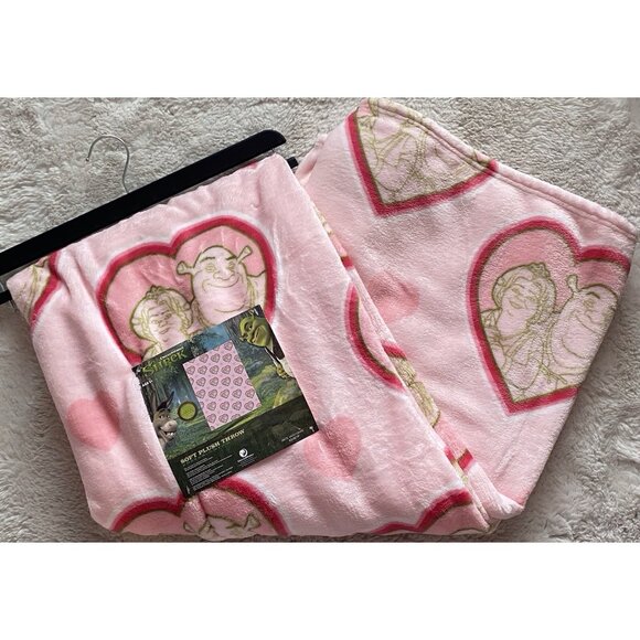 Shrek And Fiona Valentines Hearts Soft Plush Throw Blanket 50” X 70” Pink NEW - Picture 2 of 15